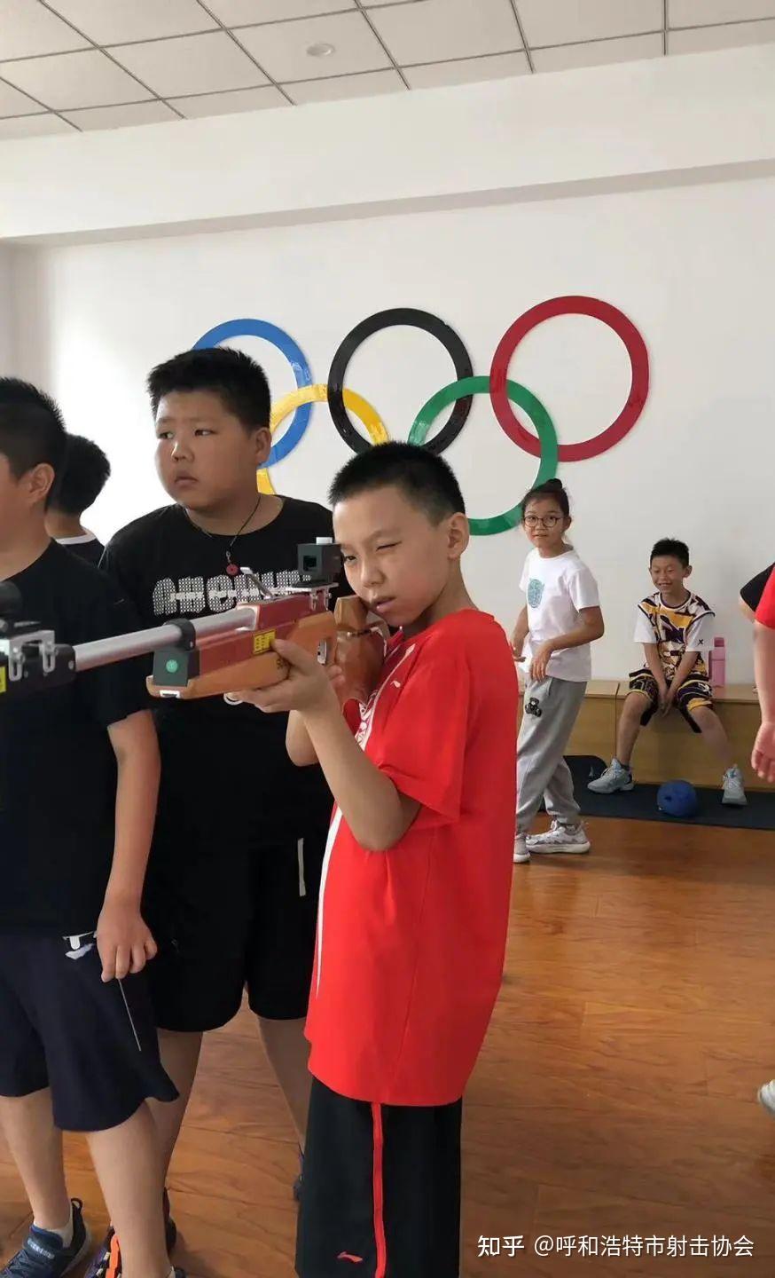 呼和浩特队员备战比赛，教练组全力培养队员
