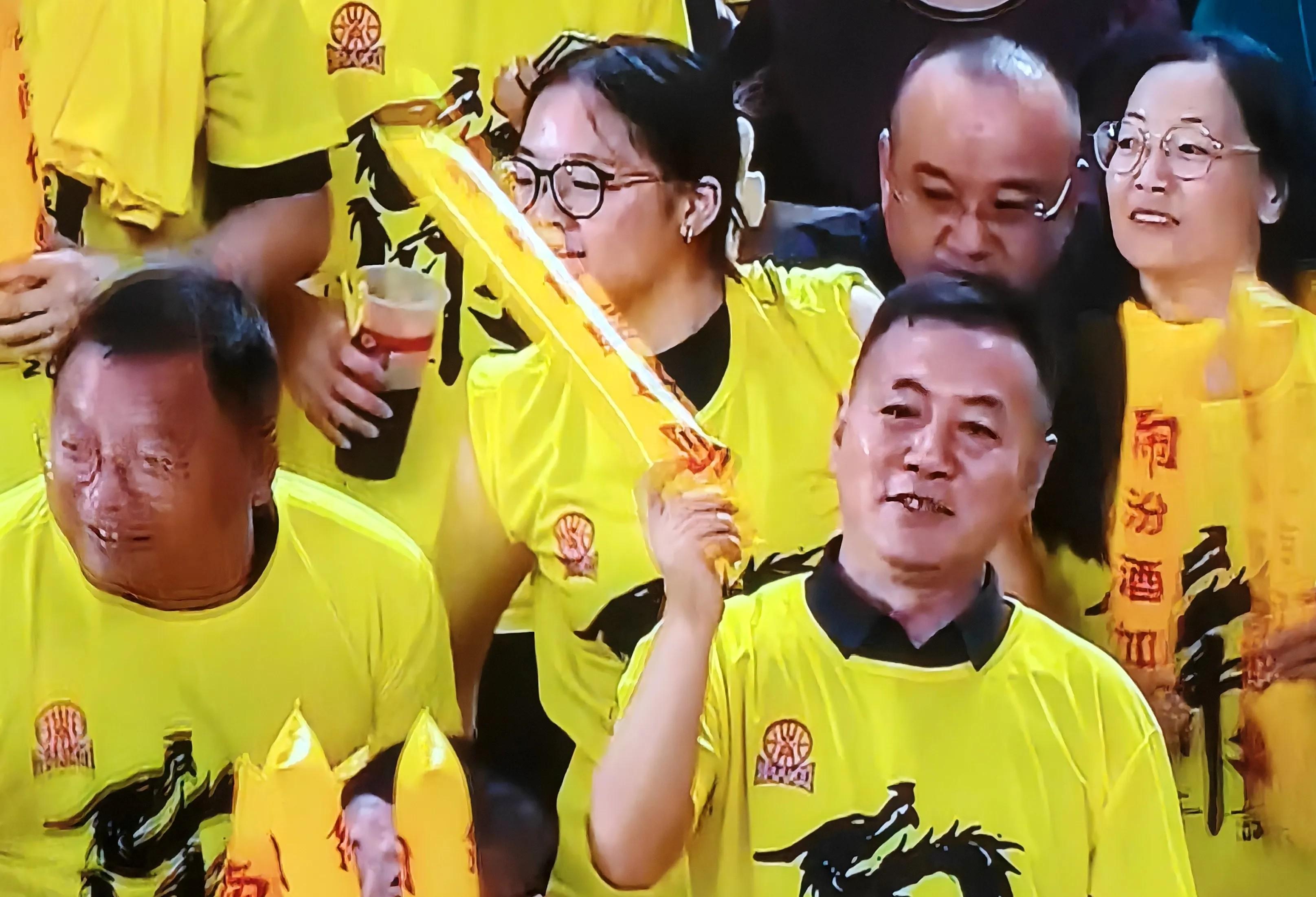 FB体育平台-悬念重重！紧张对决，胜负难定晋级彼岸