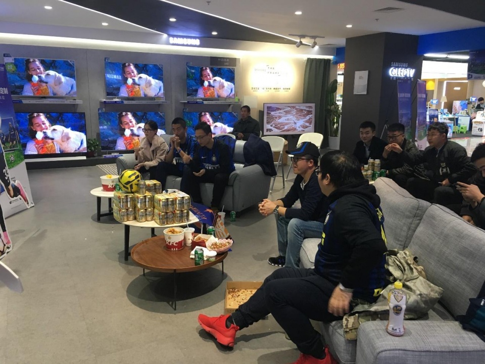 FB体育官网-苏格兰俱乐部赛场火爆，球迷热情高涨挑战自由之梦
